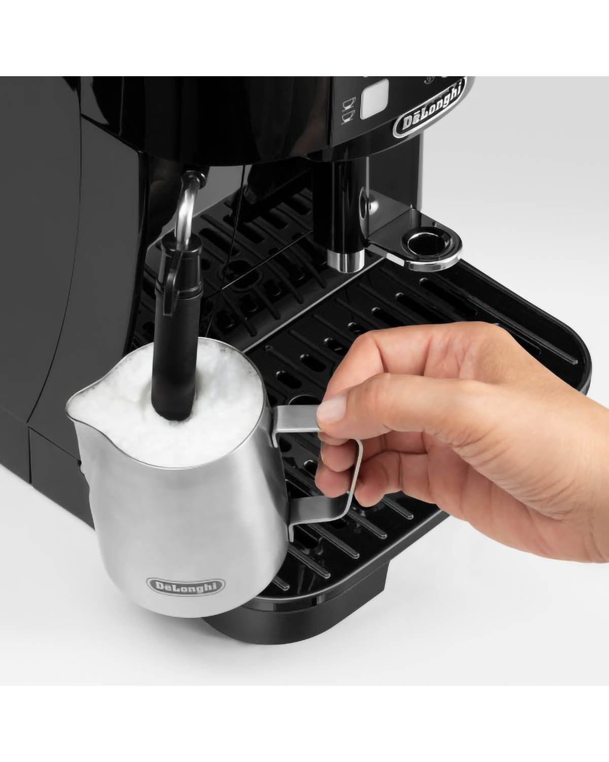 DeLonghi Magnifica Fully Automatic Coffee Machine - Black