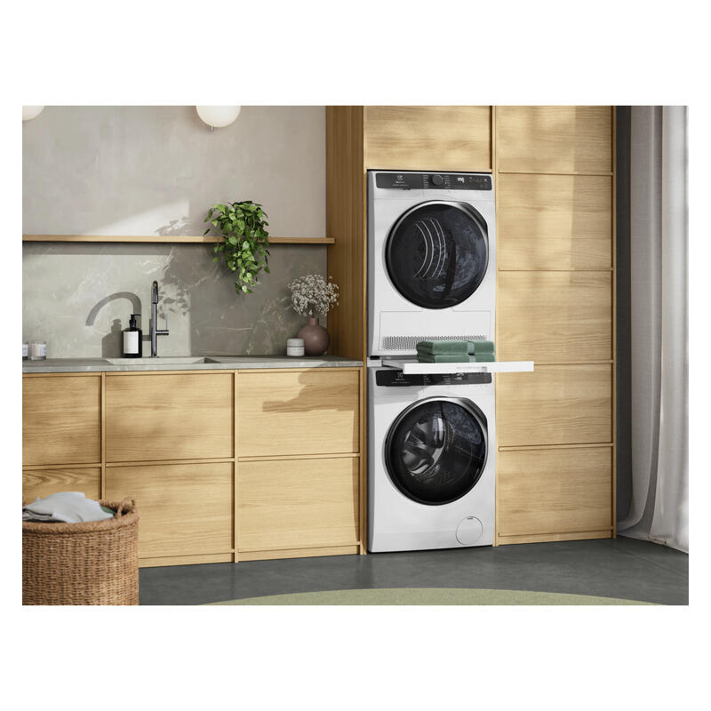 Electrolux 10kg Smart Front Load Washing Machine - White (UltimateCare 700)